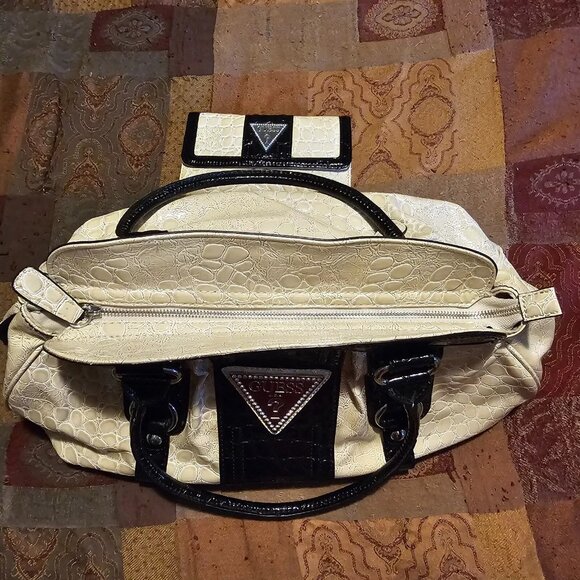 Vintage Guess Bag - Handbag- Maribelle - Matching Wallet - Cream, Black - VGUC - Picture 7 of 16